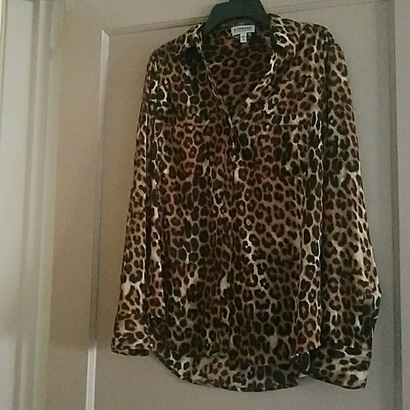 EXPRESS Portofino Button Up w/ Leapoard Print - Picture 1 of 4